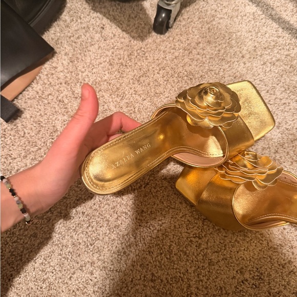 AZALEA WANG gold metallic faux leather Stiletto square toe flower sandal heels - Picture 4 of 12
